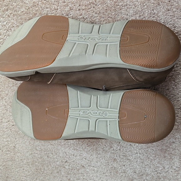 Teva Shoes - Picture 5 of 6